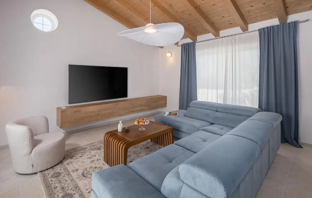 Villa Paulina Kaštel
